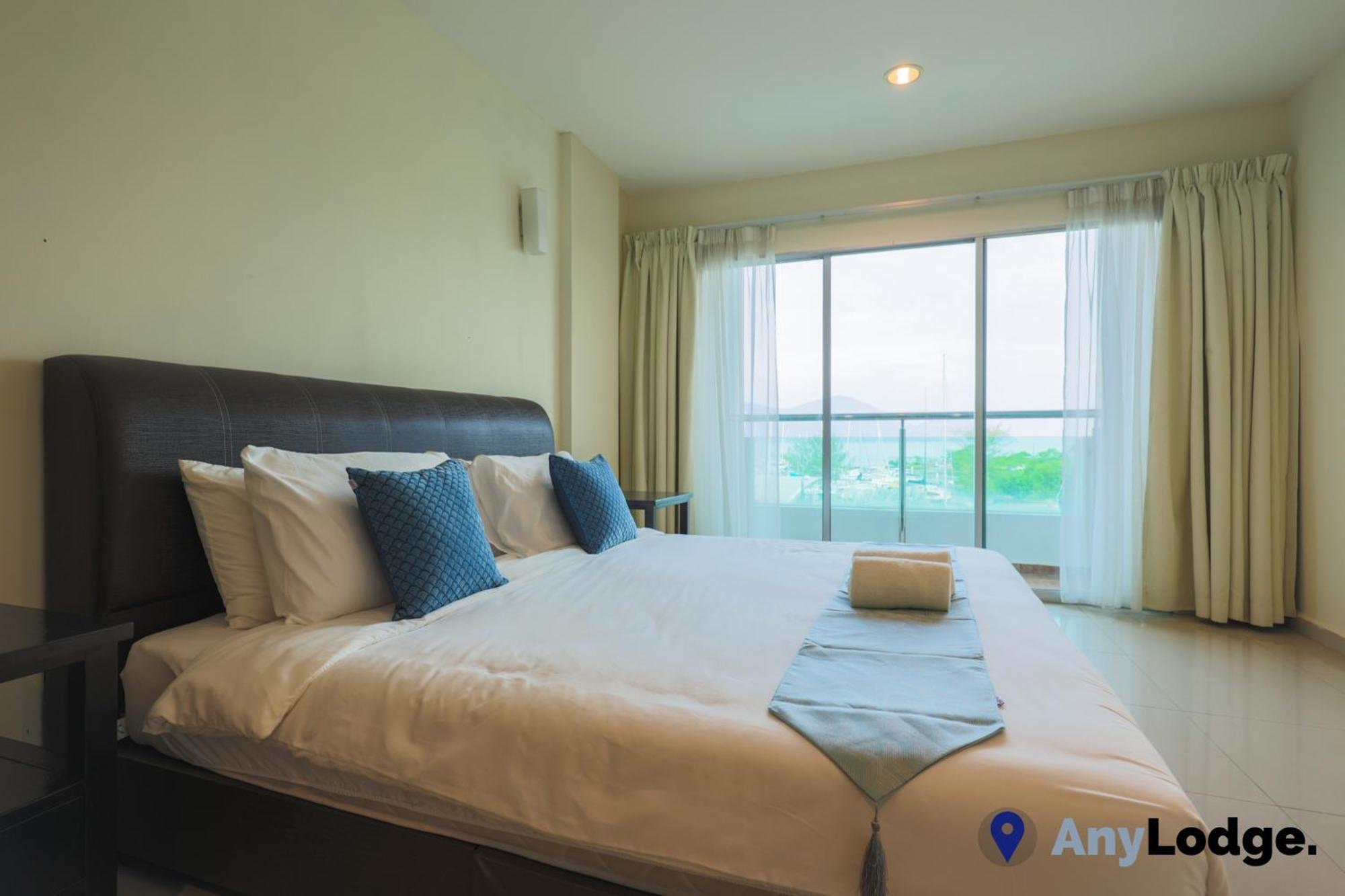 Anylodge Waterfront Marina Island Pangkor Lumut Exterior photo
