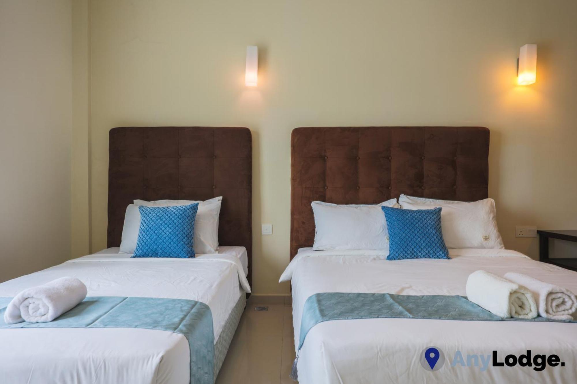 Anylodge Waterfront Marina Island Pangkor Lumut Exterior photo