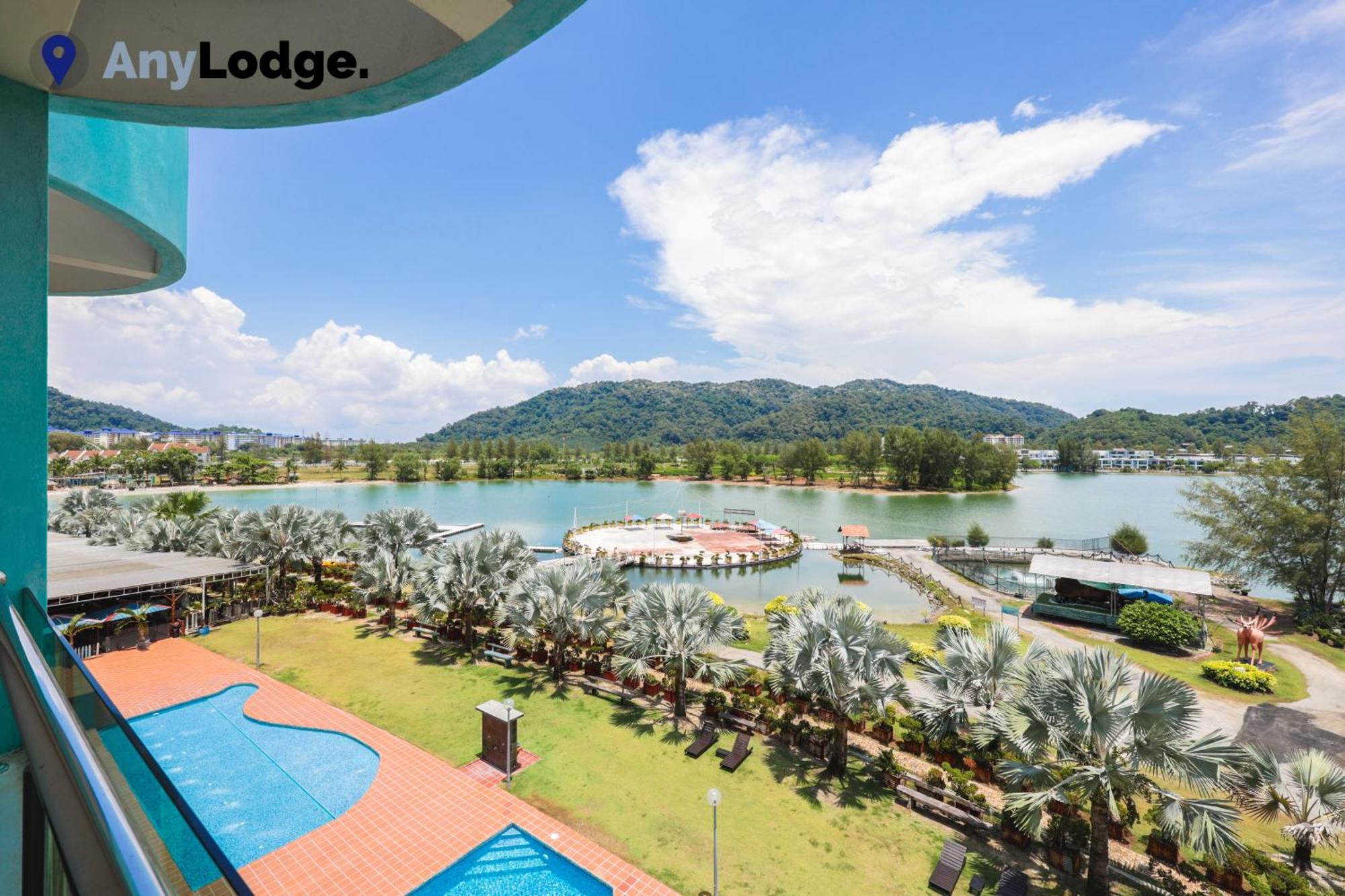 Anylodge Waterfront Marina Island Pangkor Lumut Exterior photo