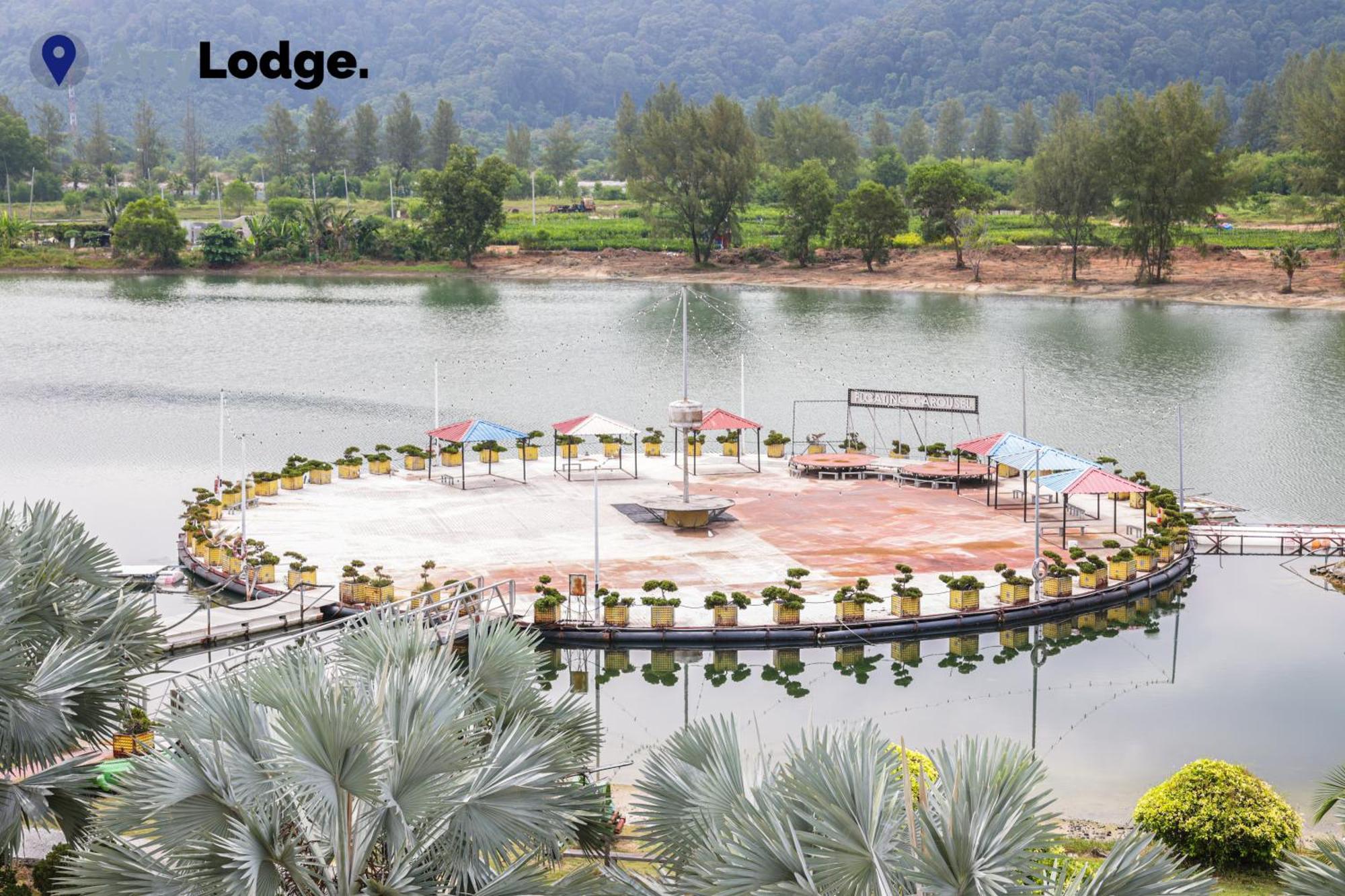 Anylodge Waterfront Marina Island Pangkor Lumut Exterior photo